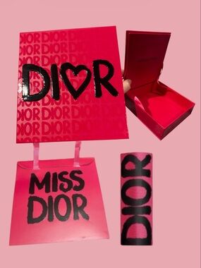 Dior Miss Dior Pink Set - lipstick case & bag, & box